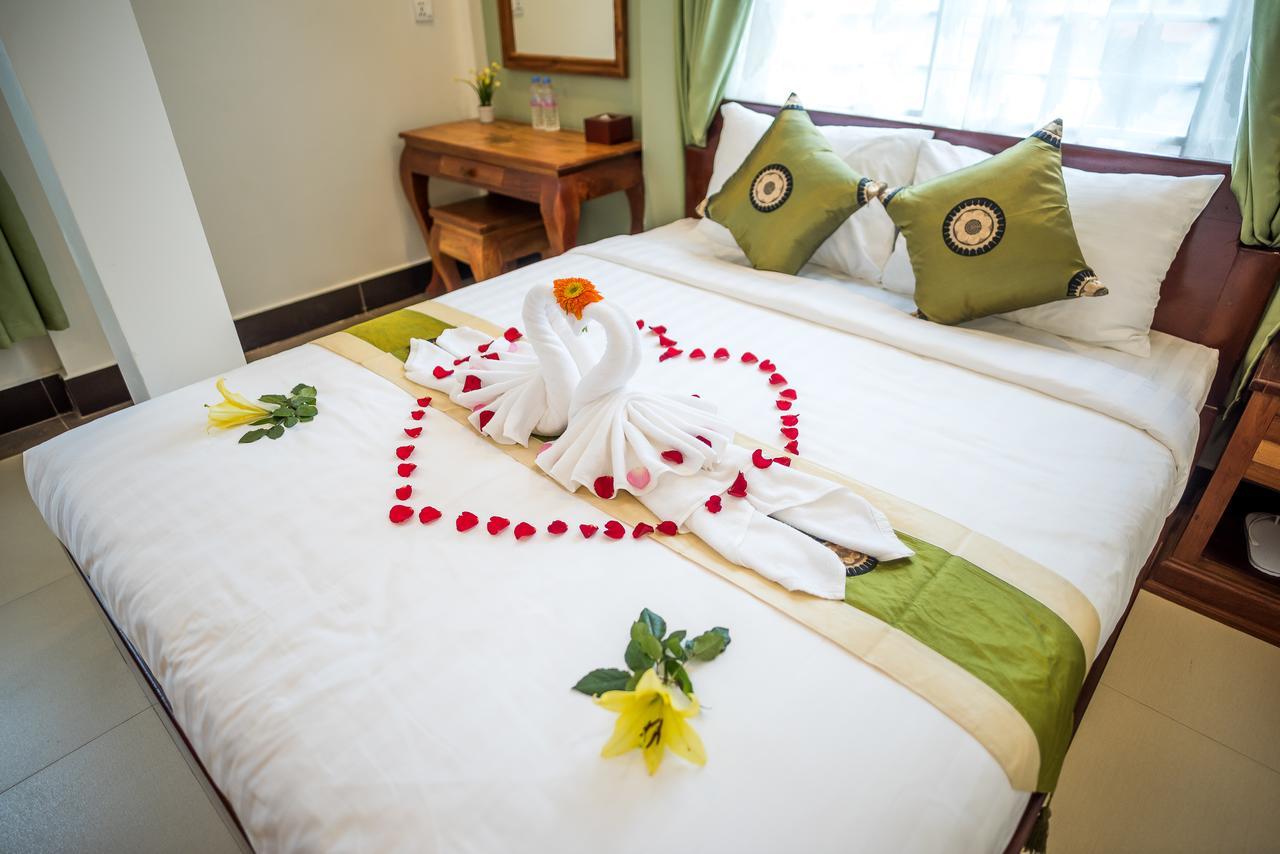 Nks Hotel Phnom Penh Eksteriør bilde