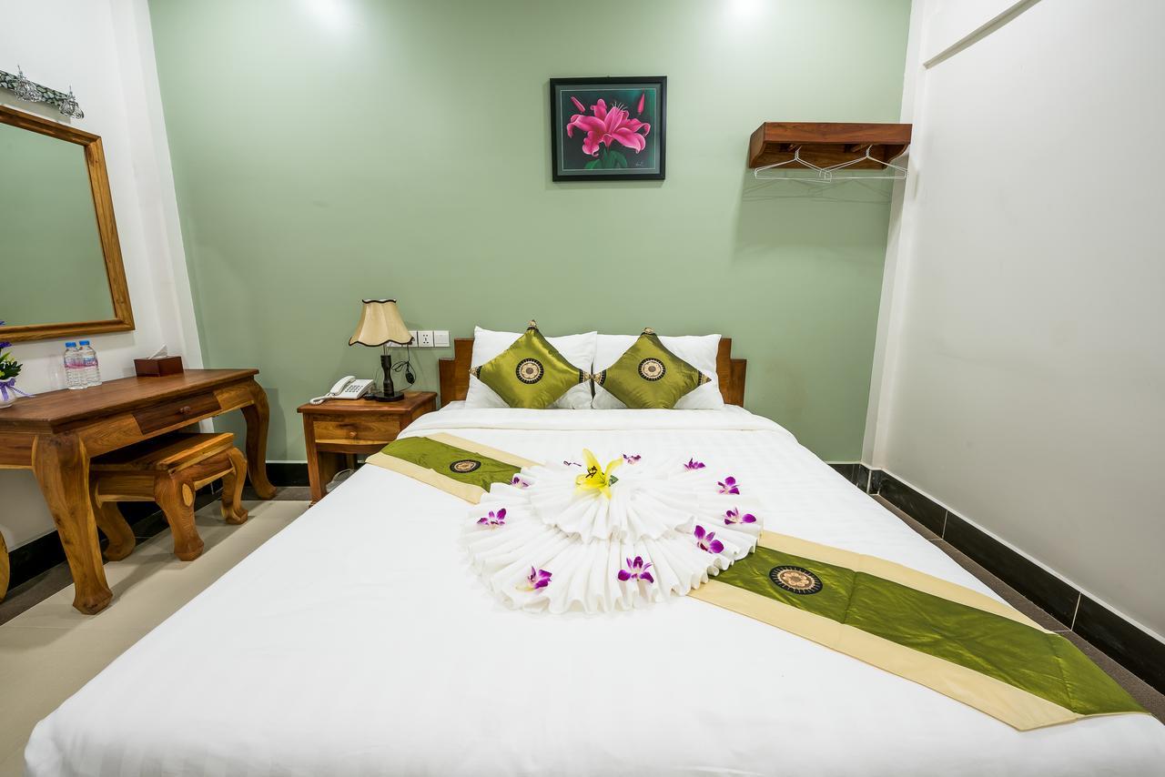 Nks Hotel Phnom Penh Eksteriør bilde