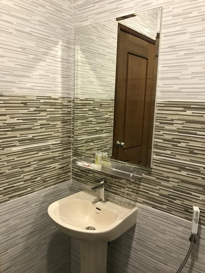 Nks Hotel Phnom Penh Eksteriør bilde