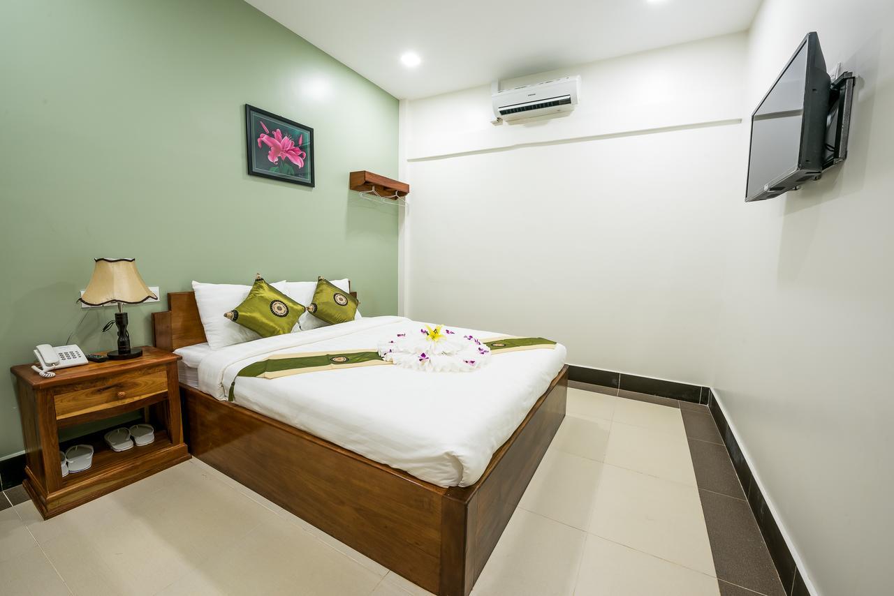 Nks Hotel Phnom Penh Eksteriør bilde