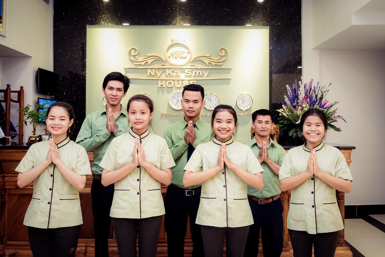 Nks Hotel Phnom Penh Eksteriør bilde